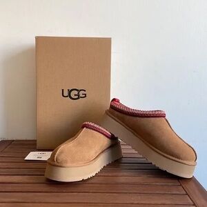 NWT UGG Tazz Platform Slippers - Chestnut - New with the Box